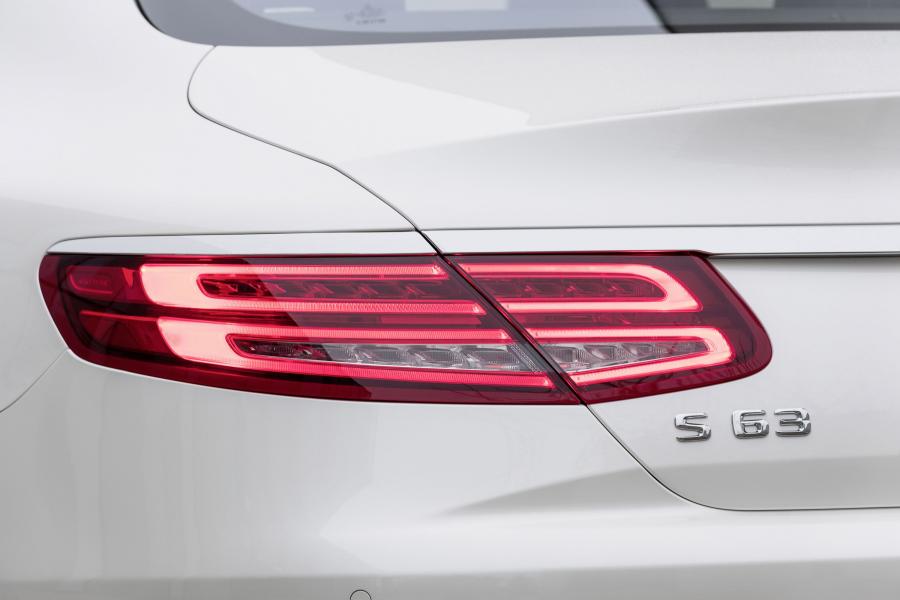  Mercedes-Benz S63 AMG Coupe 2014 года  (фото 17 из 33)